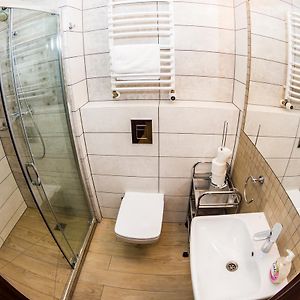 Pokój trzyosobowy dla osób niepełnosprawnych